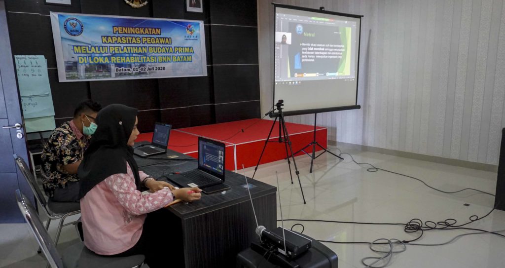 Tingkatkan Kualitas Pelayanan Publik, Loka Batam Gelar Pelatihan & Internalisasi Budaya Pelayanan Prima Kepada Seluruh Pegawai