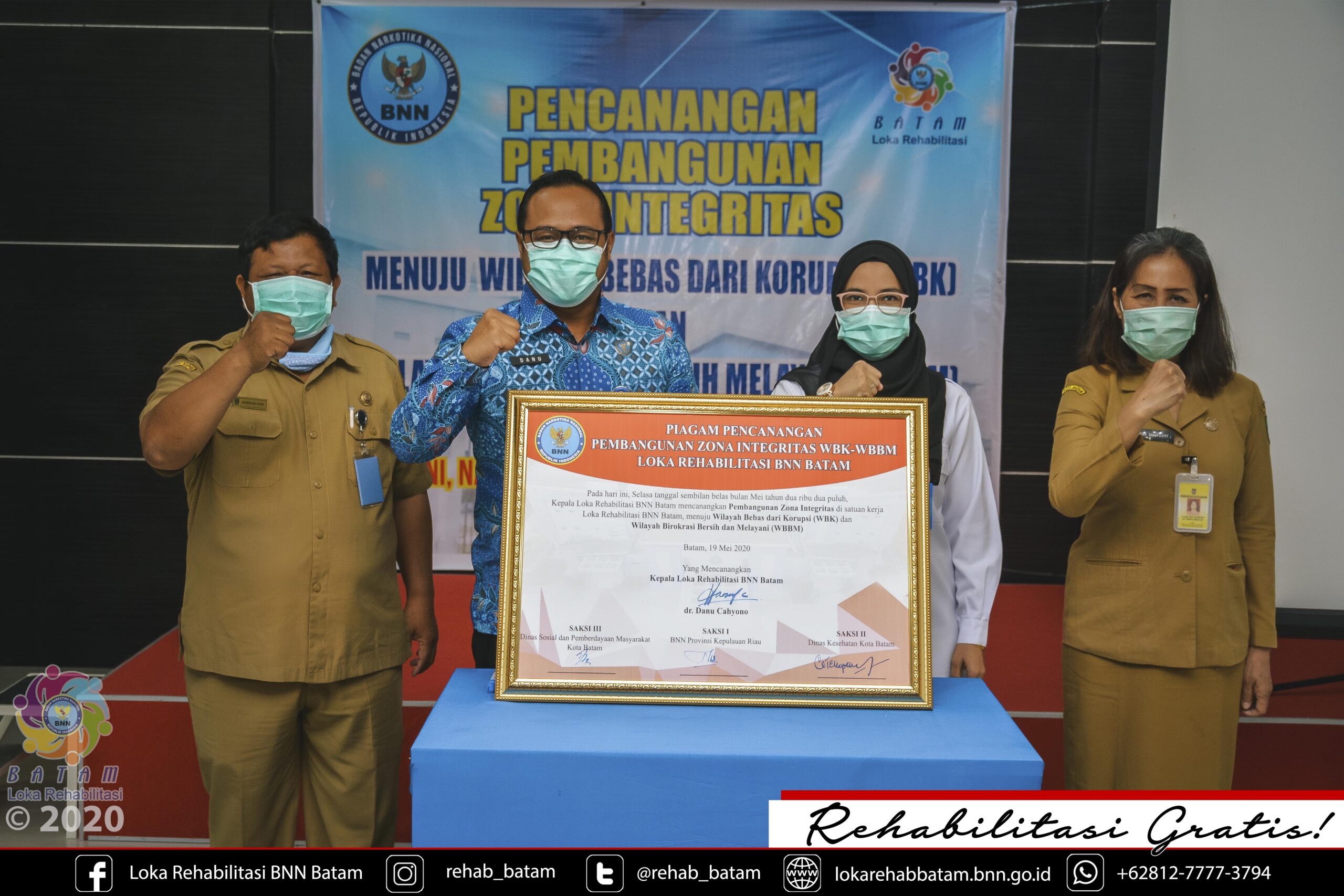 Deklarasi Pencanangan Zona Integritas Menuju Wilayah Bebas dari Korupsi & Wilayah Birokrasi Bersih dan Melayani Deklarasi Pencanangan Zona Integritas Menuju Wilayah Bebas dari Korupsi & Wilayah Birokrasi Bersih dan Melayani