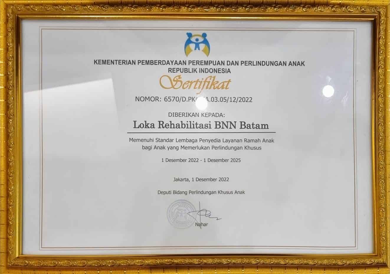 Loka Rehabilitasi BNN Batam Menerima Sertifikat sebagai tanda Memenuhi Standar Lembaga Penyedia Layanan Ramah Anak bagi Anak yang Memerlukan Perlindungan Khusus dari Kementerian PPPA Loka Rehabilitasi BNN Batam Menerima Sertifikat sebagai tanda Memenuhi Standar Lembaga Penyedia Layanan Ramah Anak bagi Anak yang Memerlukan Perlindungan Khusus dari Kementerian PPPA