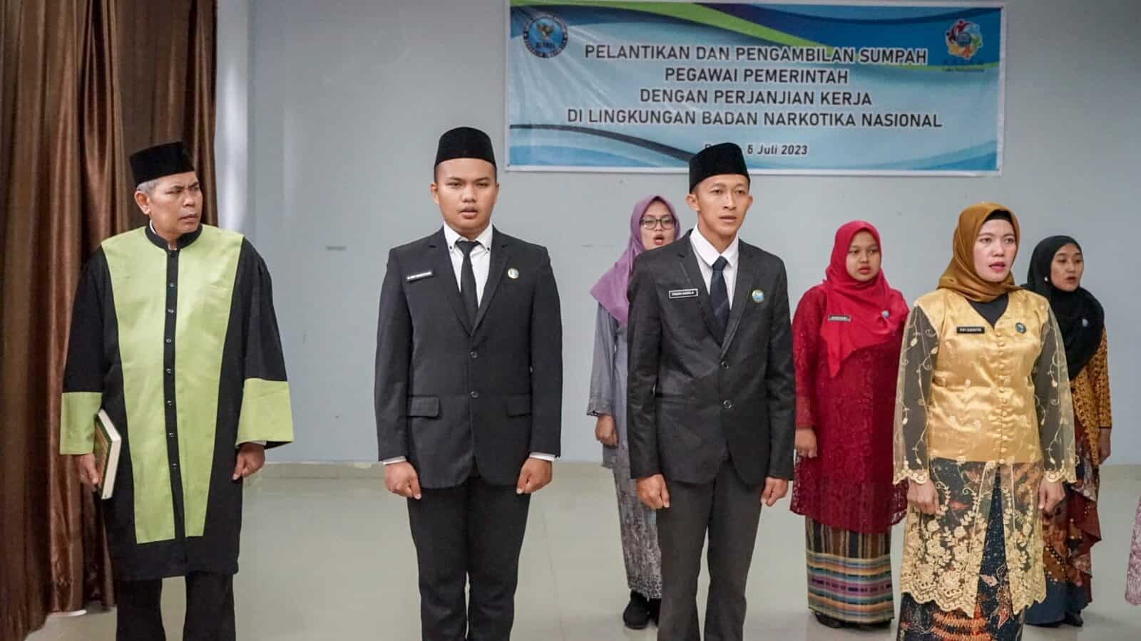 Pelantikan dan Pengambilan Sumpah Pegawai Pemerintah Dengan Perjanjian Kerja (P3K) di Loka Rehabilitasi BNN Batam Pelantikan dan Pengambilan Sumpah Pegawai Pemerintah Dengan Perjanjian Kerja (P3K) di Loka Rehabilitasi BNN Batam